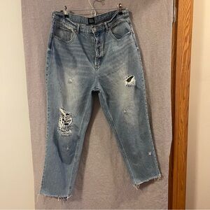 BDG Light Blue Distressed Cropped Jeans